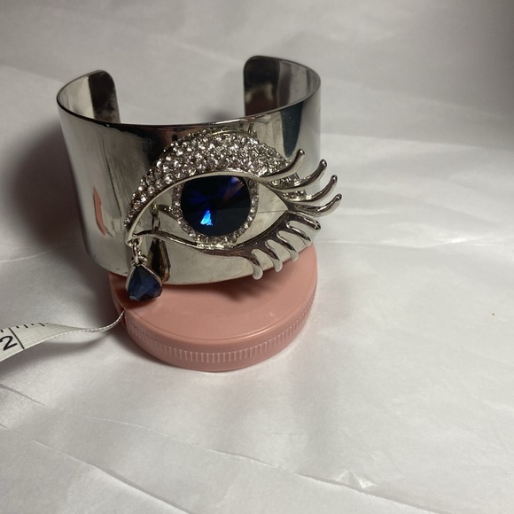 NWOT Evil eye Cuff Bracelet w/teardrop - Picture 3 of 7